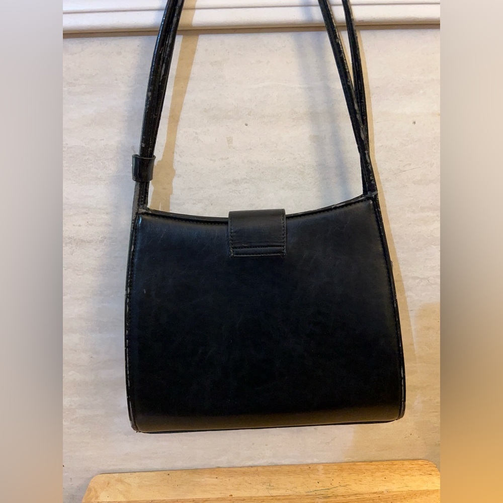 Fashion Inspired Black Leather Shoulder Bag Silver-Tone G - Picture 2 of 15